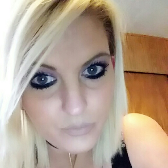 Meet your Posher, Shaye - Picture 1 of 1